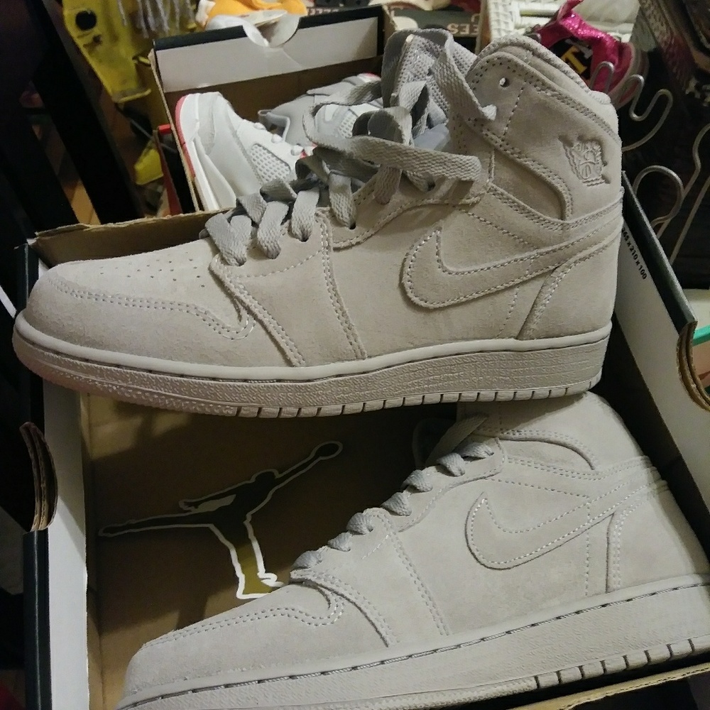 ***SOLD***Wolf Grey Jordans